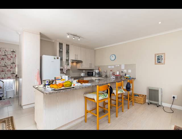 4 BEDROOM FREESTANDING FOR SALE IN SUNNINGDALE